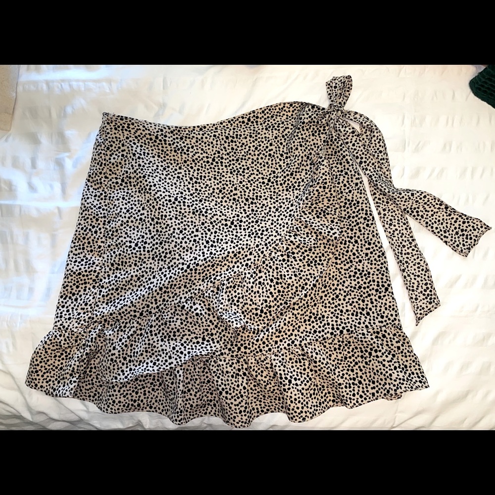 Leopard print tie skirt